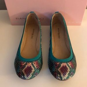 Bandilino Faux Snakeskin Turquoise Flats size 9